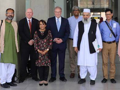 Picture of the AKU delegation and LUMS leadership present at the session
